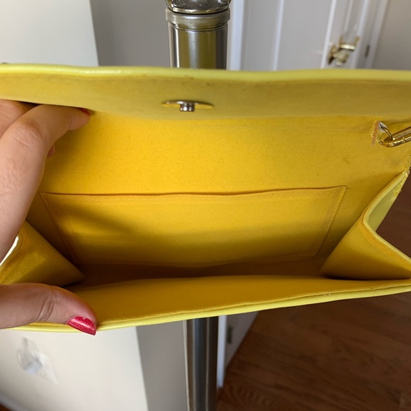 Posh Yellow Rhinestone Clutch - Picture 6 of 9